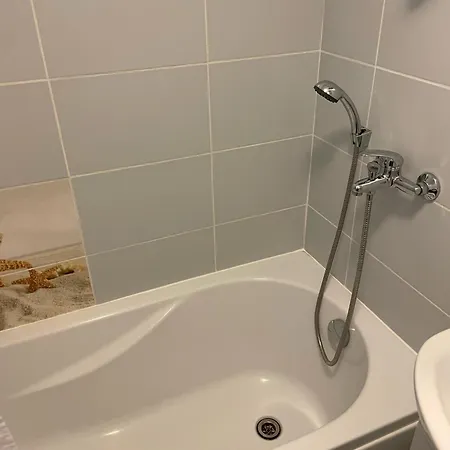 公寓 Light Grey In